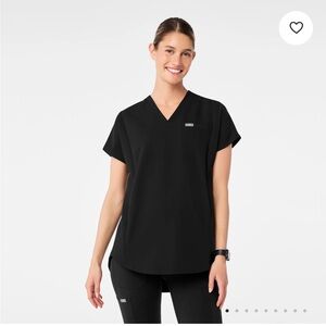 🖤 NWT FIGS Addison Oversized Black Tunic Scrub Top - Size Small 🖤